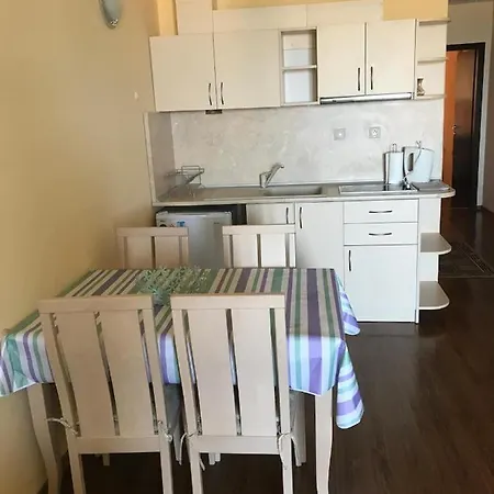 Apartment Sirena Sea View